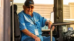 The World’s Oldest Bus Driver and Guinness World Record Holder: How Old He Is and Where He Works